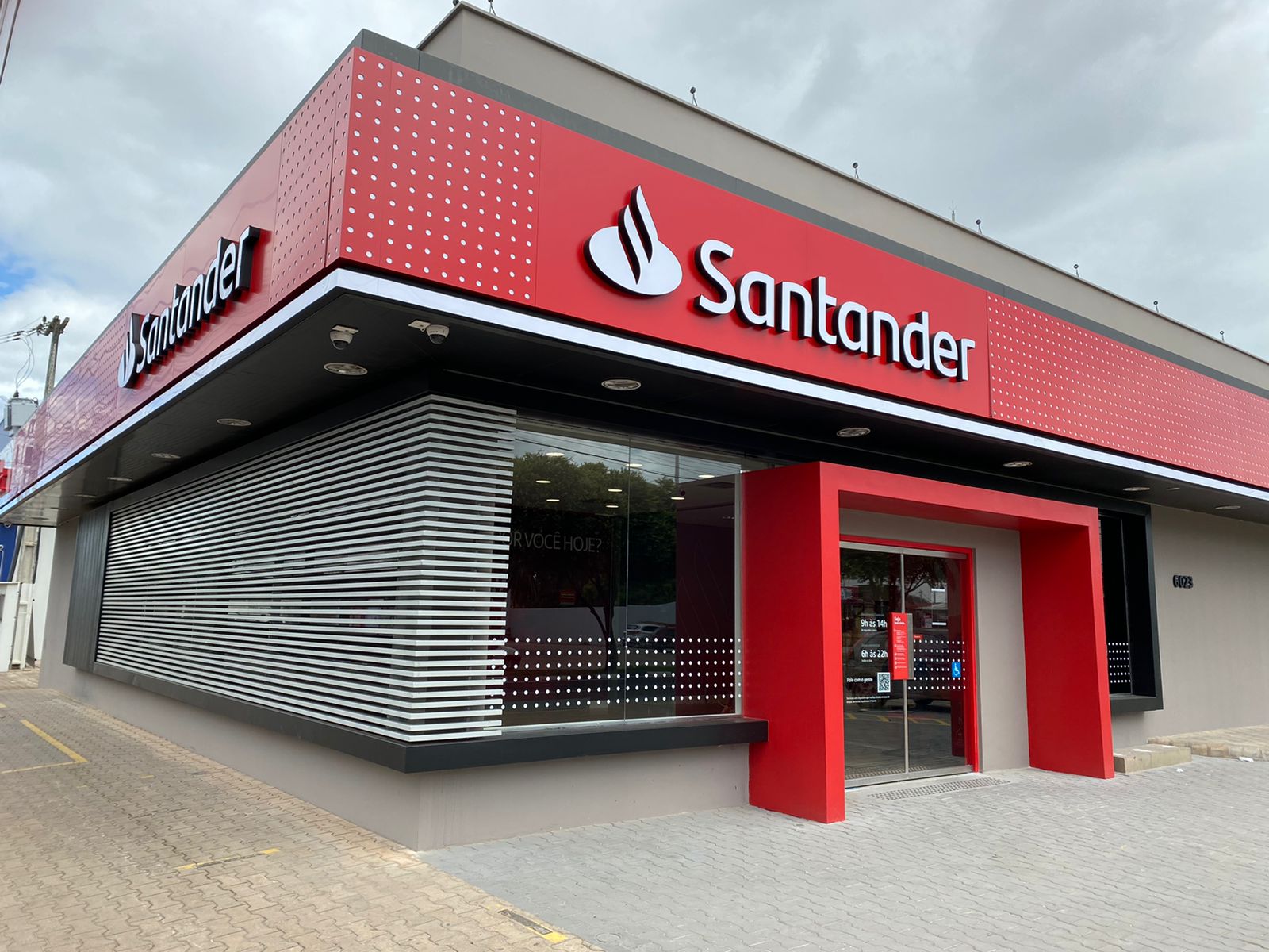 agencia-santander-banco-divulgacao